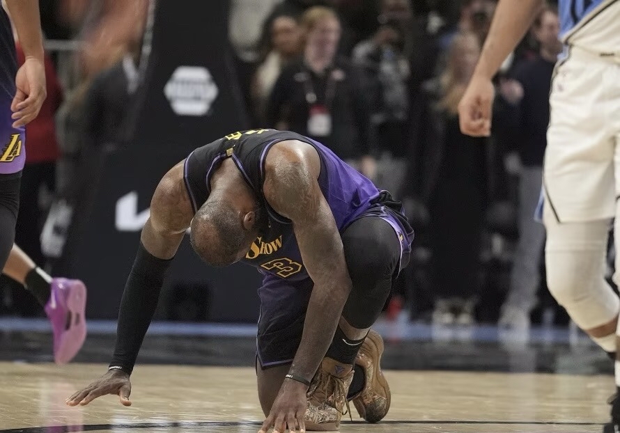 南宫体育- 穆古鲁扎意外战胜美国队,重要助攻引爆全场!观众掌声雷动